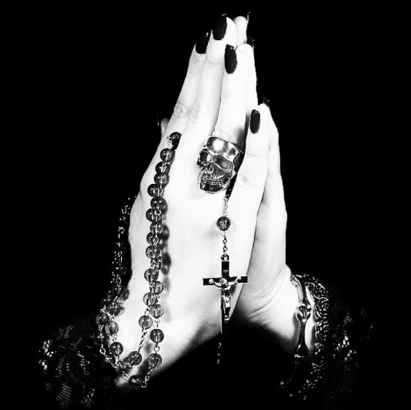 Misfit Skull Ring - Sterling Silver - Twisted Love NYC