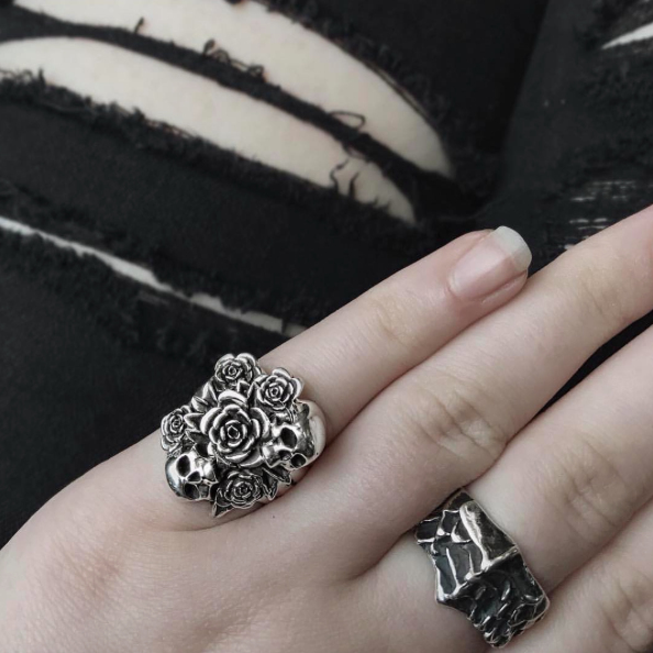 Skull Bouquet Ring - Brass - Twisted Love NYC